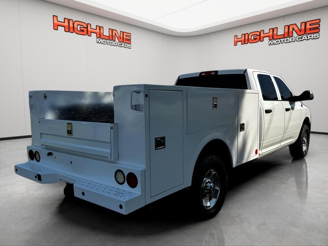 RAM 3500 Tradesman 4x2 Crew Cab 8' Box 2018