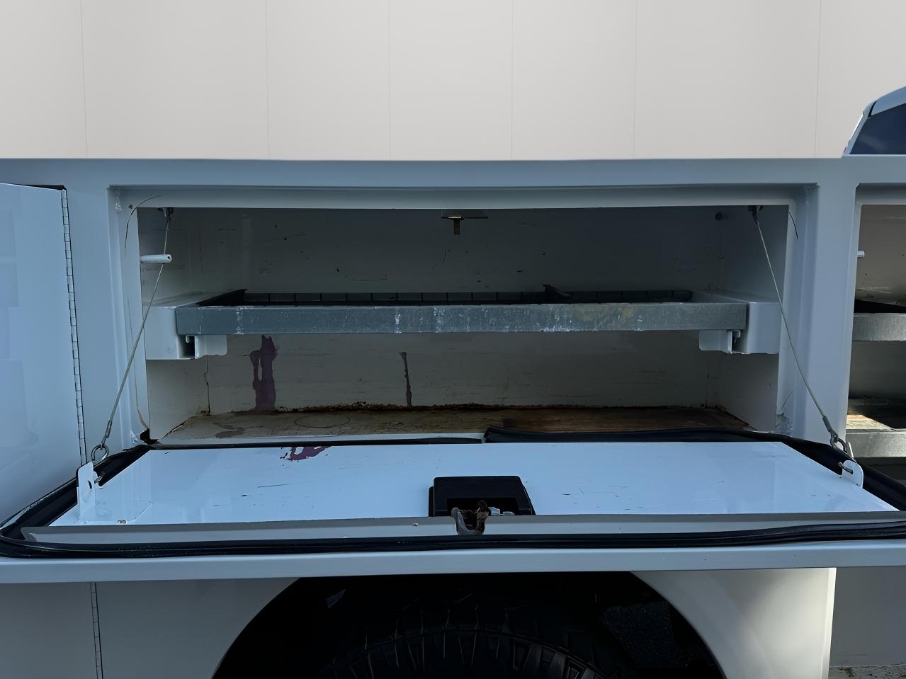 RAM 3500 Tradesman 4x2 Crew Cab 8' Box 2018