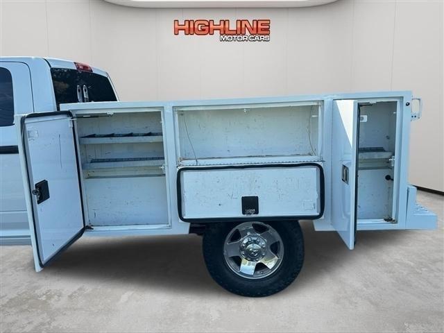 RAM 3500 Tradesman 4x2 Crew Cab 8' Box 2018