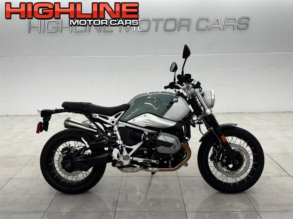 2023 BMW R nine T 