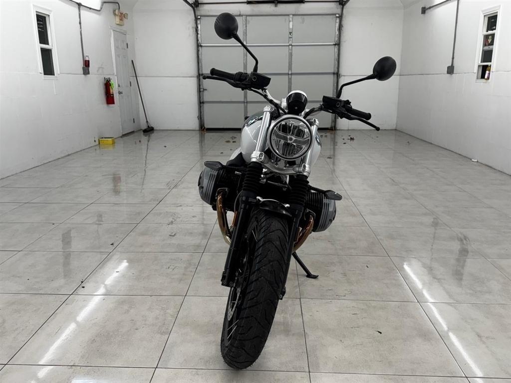 BMW R nine T  2023