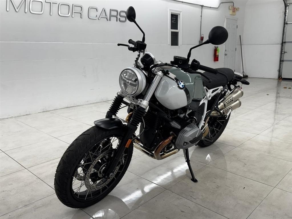 BMW R nine T  2023