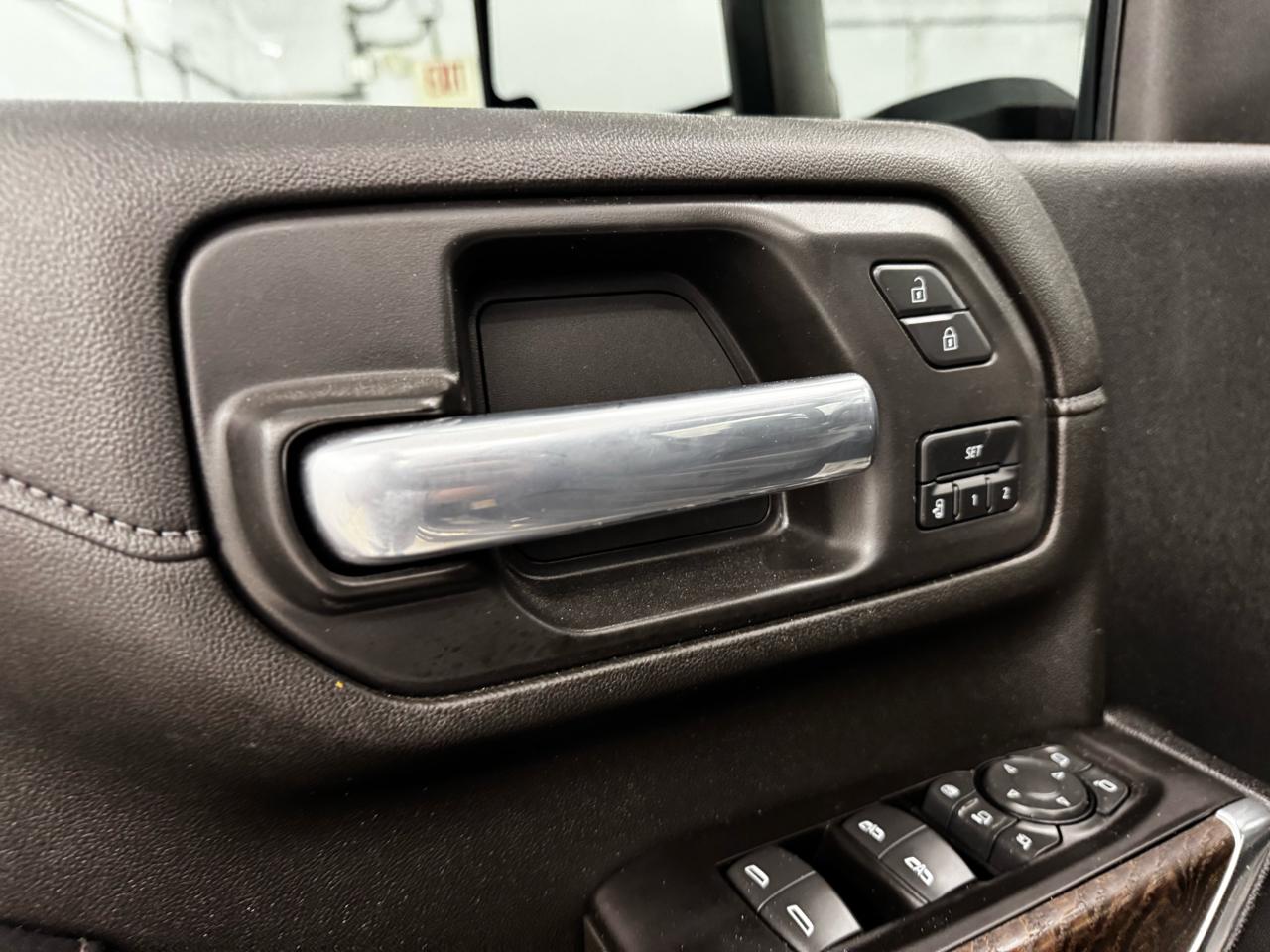 GMC Sierra 3500HD 4WD Crew Cab 159" Denali 2021