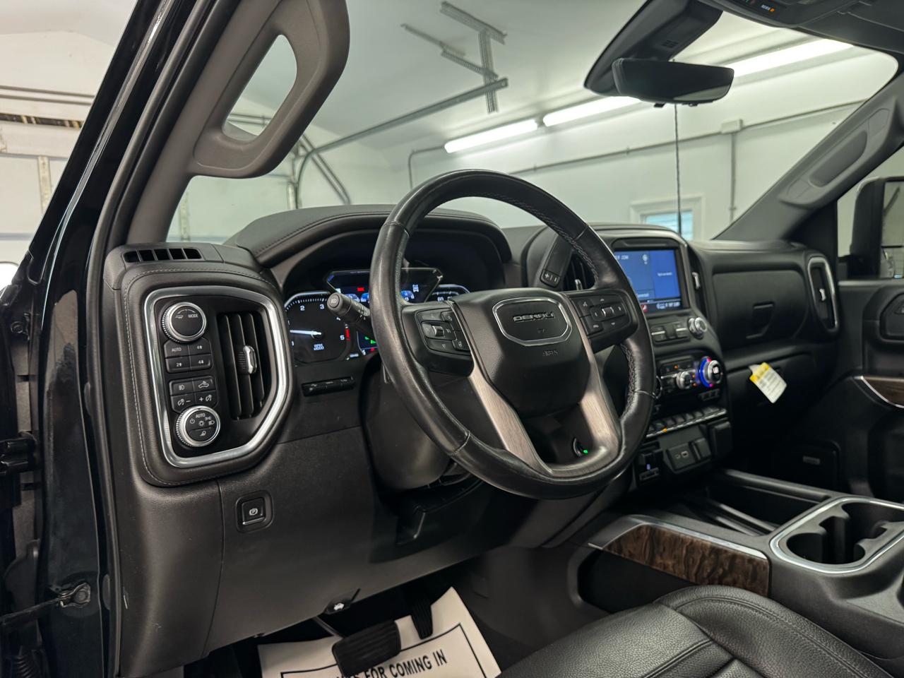 GMC Sierra 3500HD 4WD Crew Cab 159" Denali 2021