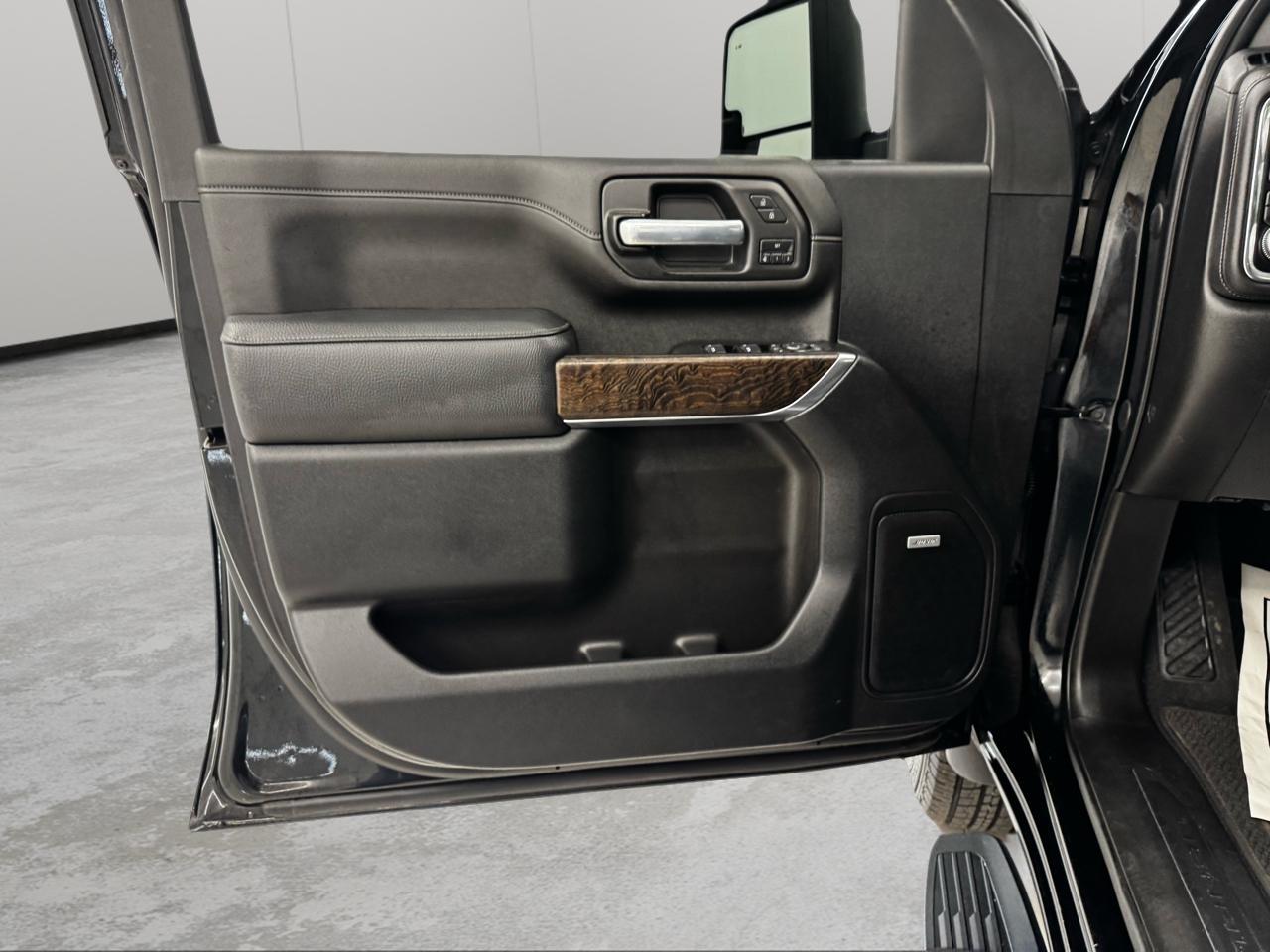 GMC Sierra 3500HD 4WD Crew Cab 159" Denali 2021