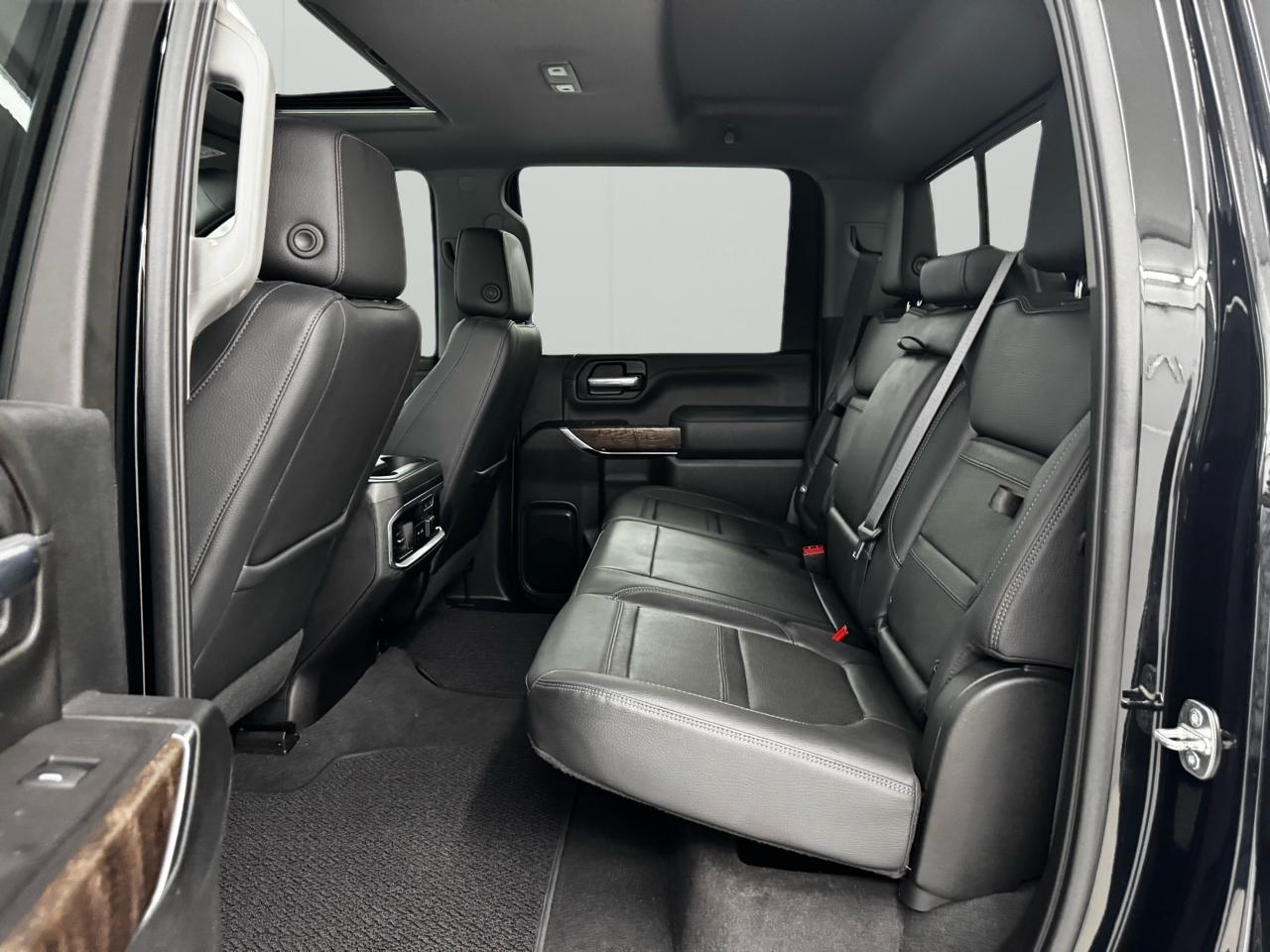 GMC Sierra 3500HD 4WD Crew Cab 159" Denali 2021