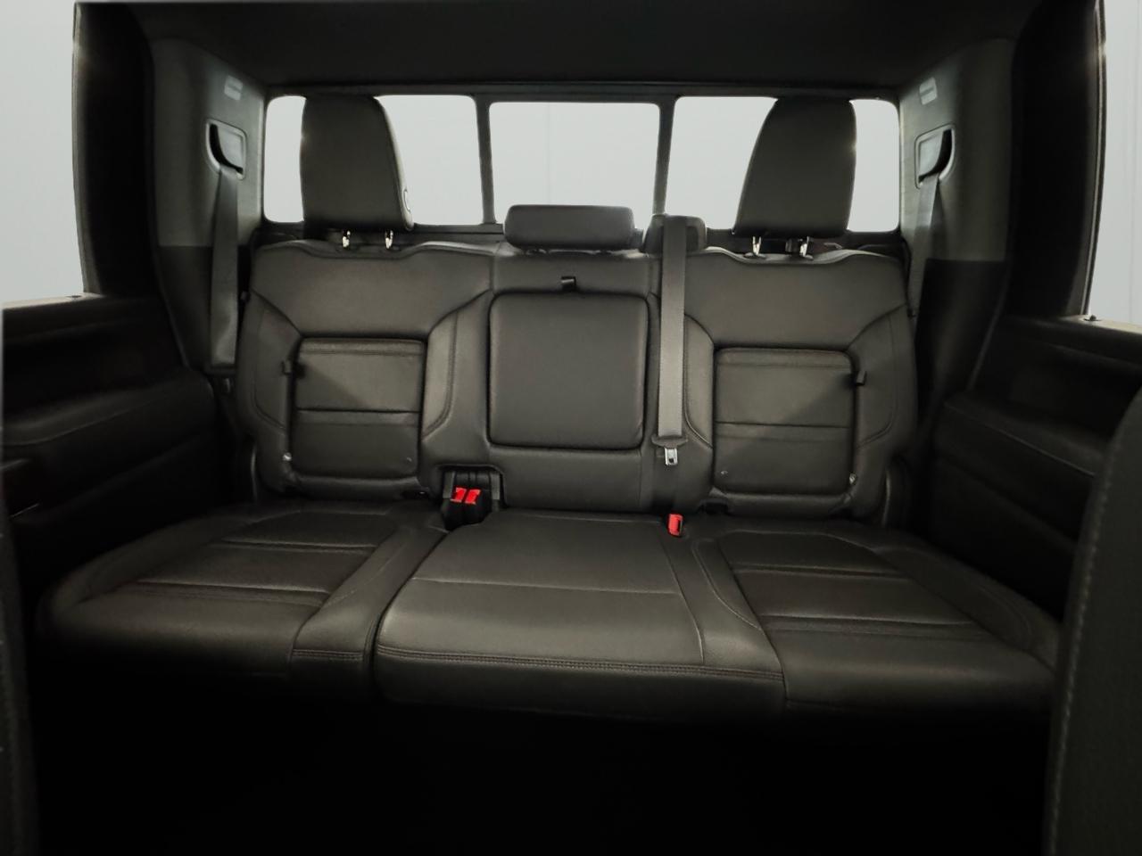 GMC Sierra 3500HD 4WD Crew Cab 159" Denali 2021