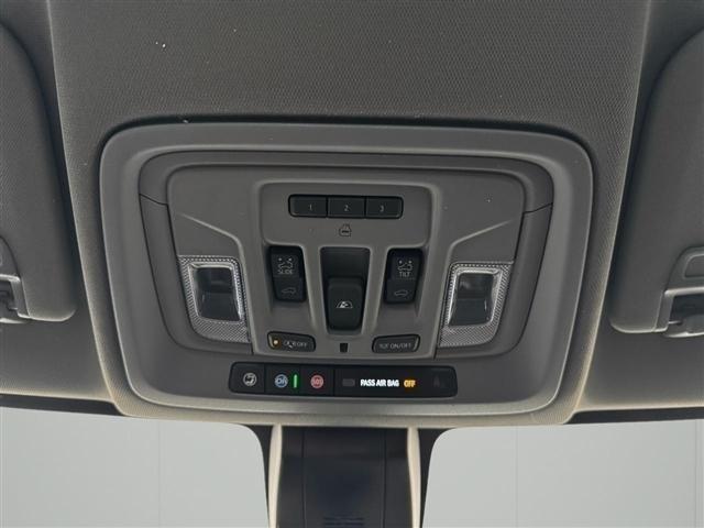 GMC Sierra 3500HD 4WD Crew Cab 159" Denali 2021