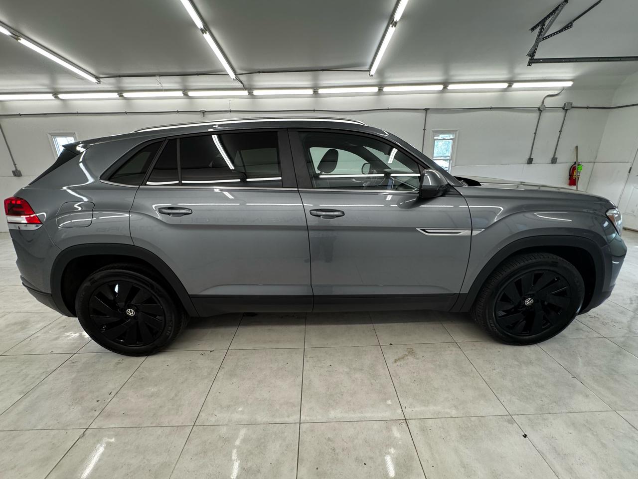 Volkswagen Atlas Cross Sport 2.0T SE w/Technology 4MOTION 2024