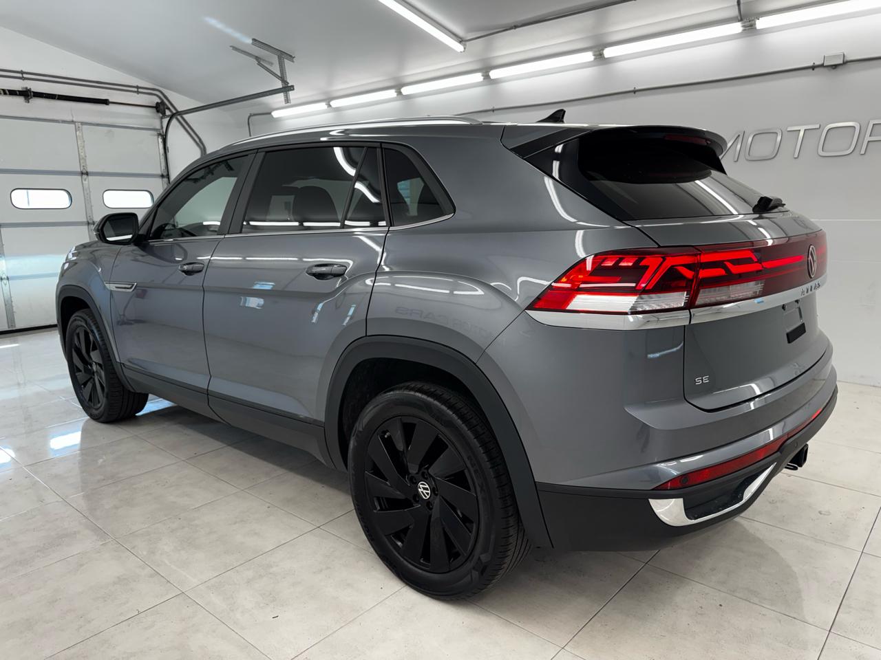 Volkswagen Atlas Cross Sport 2.0T SE w/Technology 4MOTION 2024