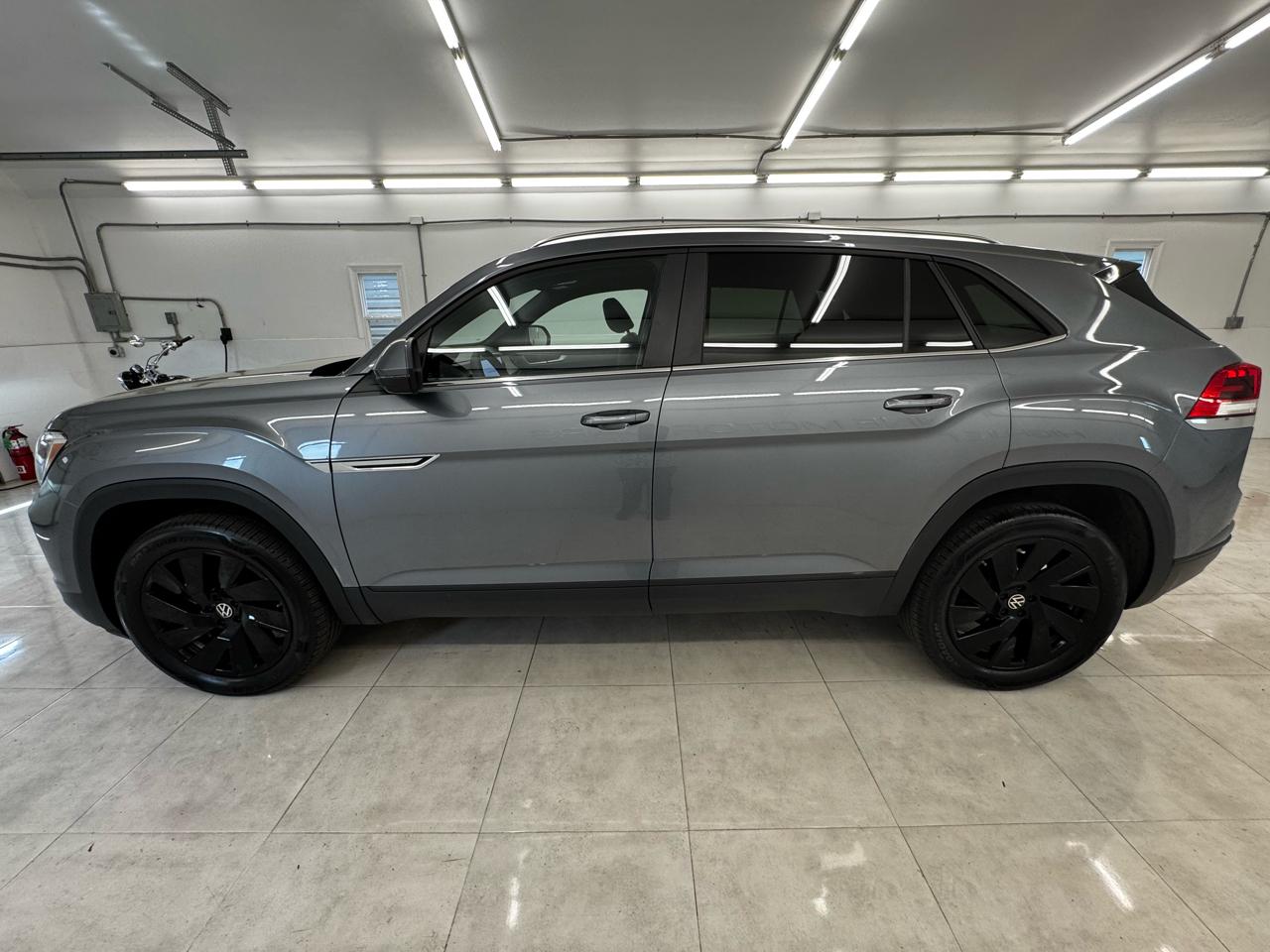 Volkswagen Atlas Cross Sport 2.0T SE w/Technology 4MOTION 2024