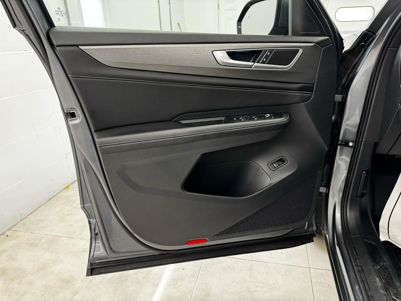 Volkswagen Atlas Cross Sport 2.0T SE w/Technology 4MOTION 2024