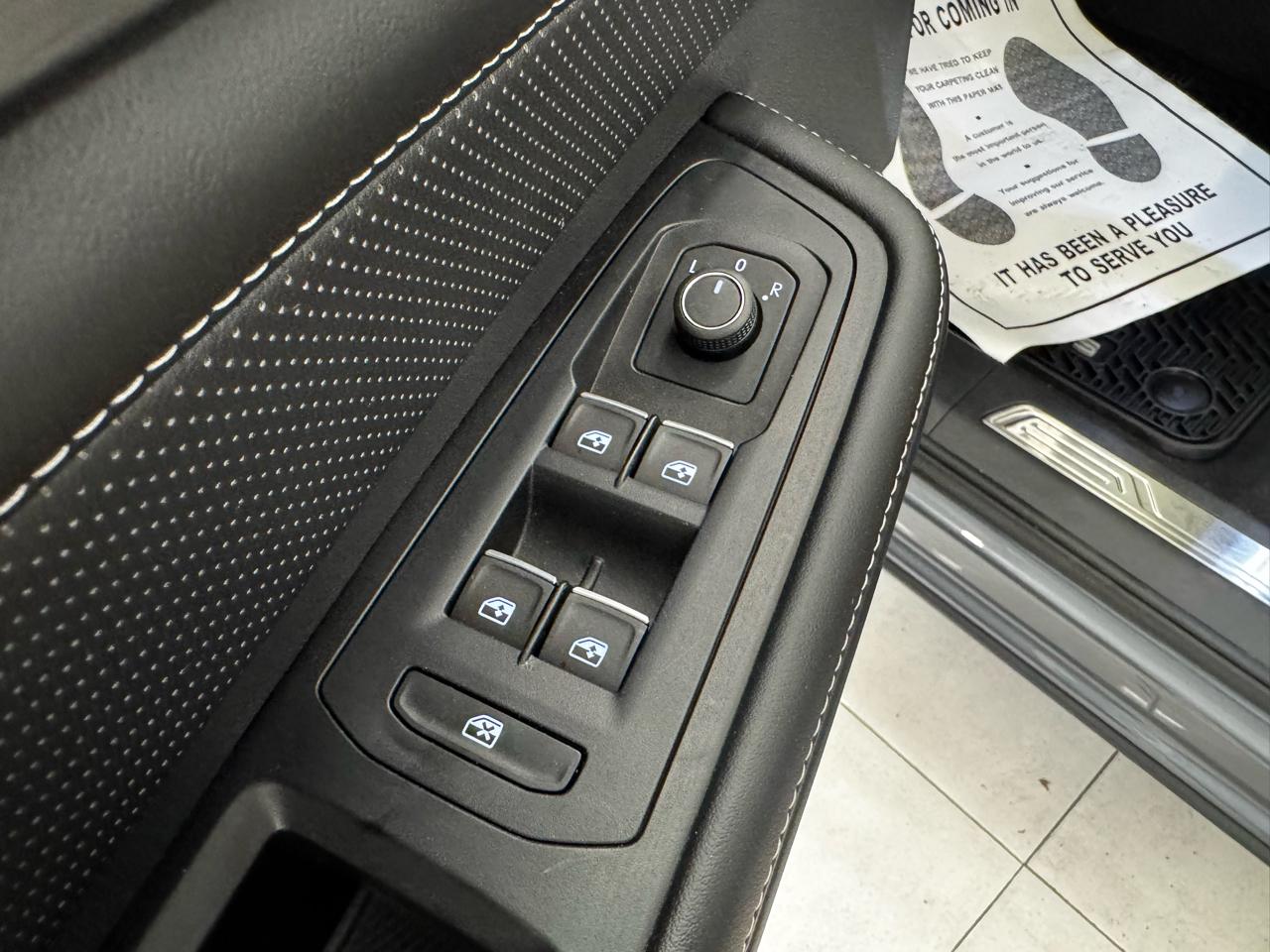 Volkswagen Atlas Cross Sport 2.0T SE w/Technology 4MOTION 2024