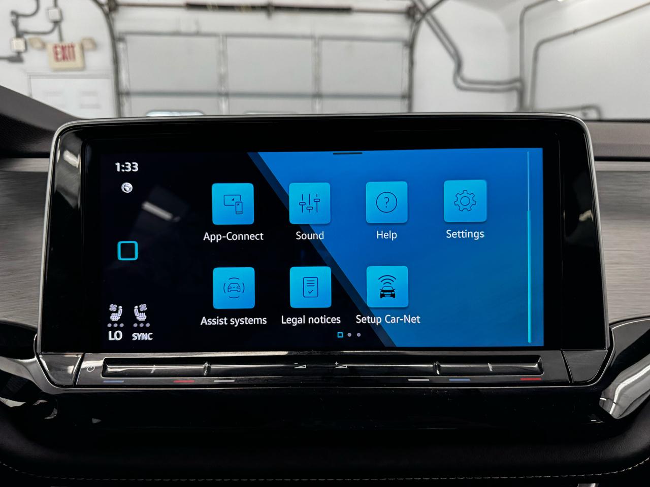 Volkswagen Atlas Cross Sport 2.0T SE w/Technology 4MOTION 2024