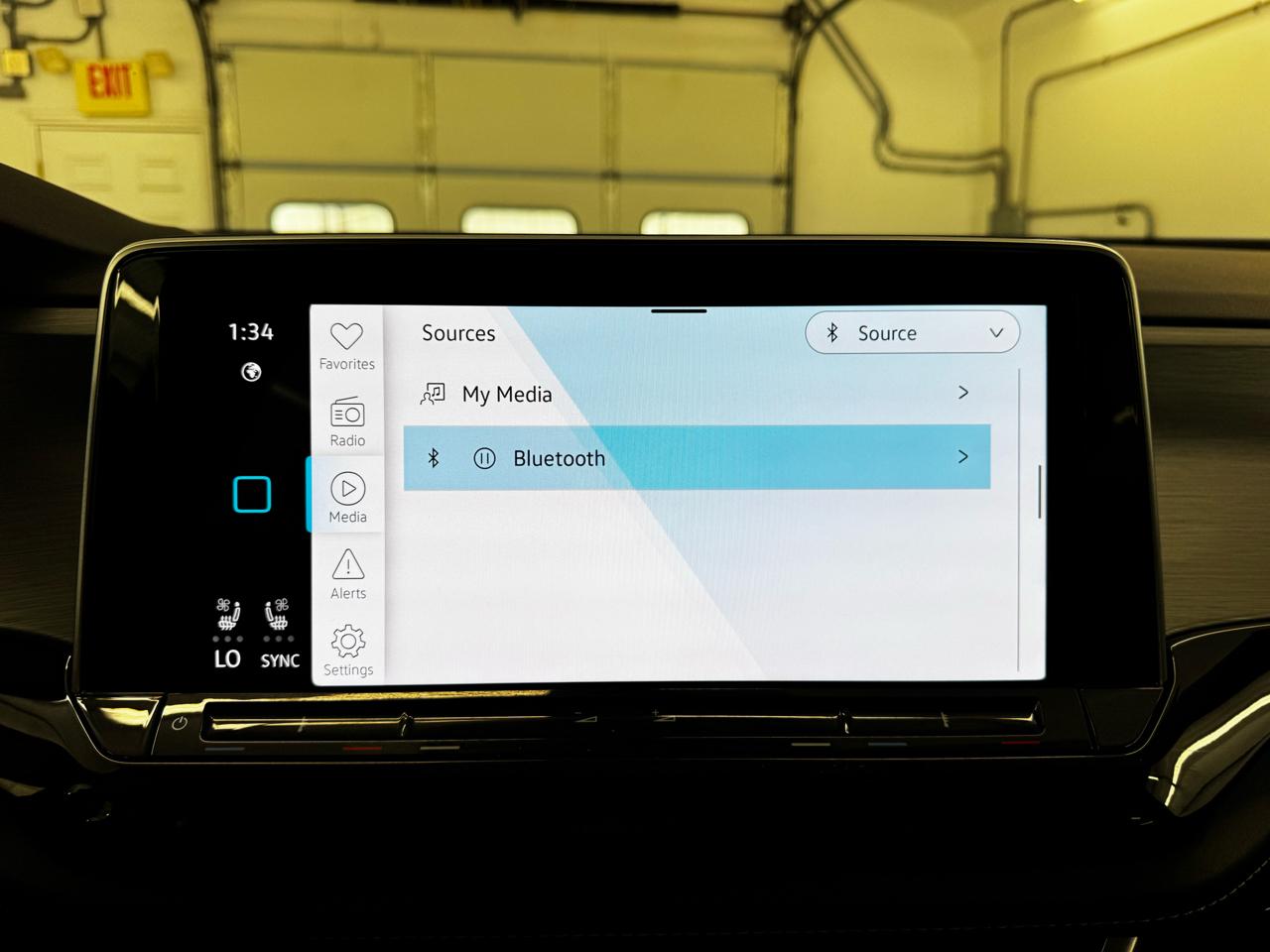 Volkswagen Atlas Cross Sport 2.0T SE w/Technology 4MOTION 2024