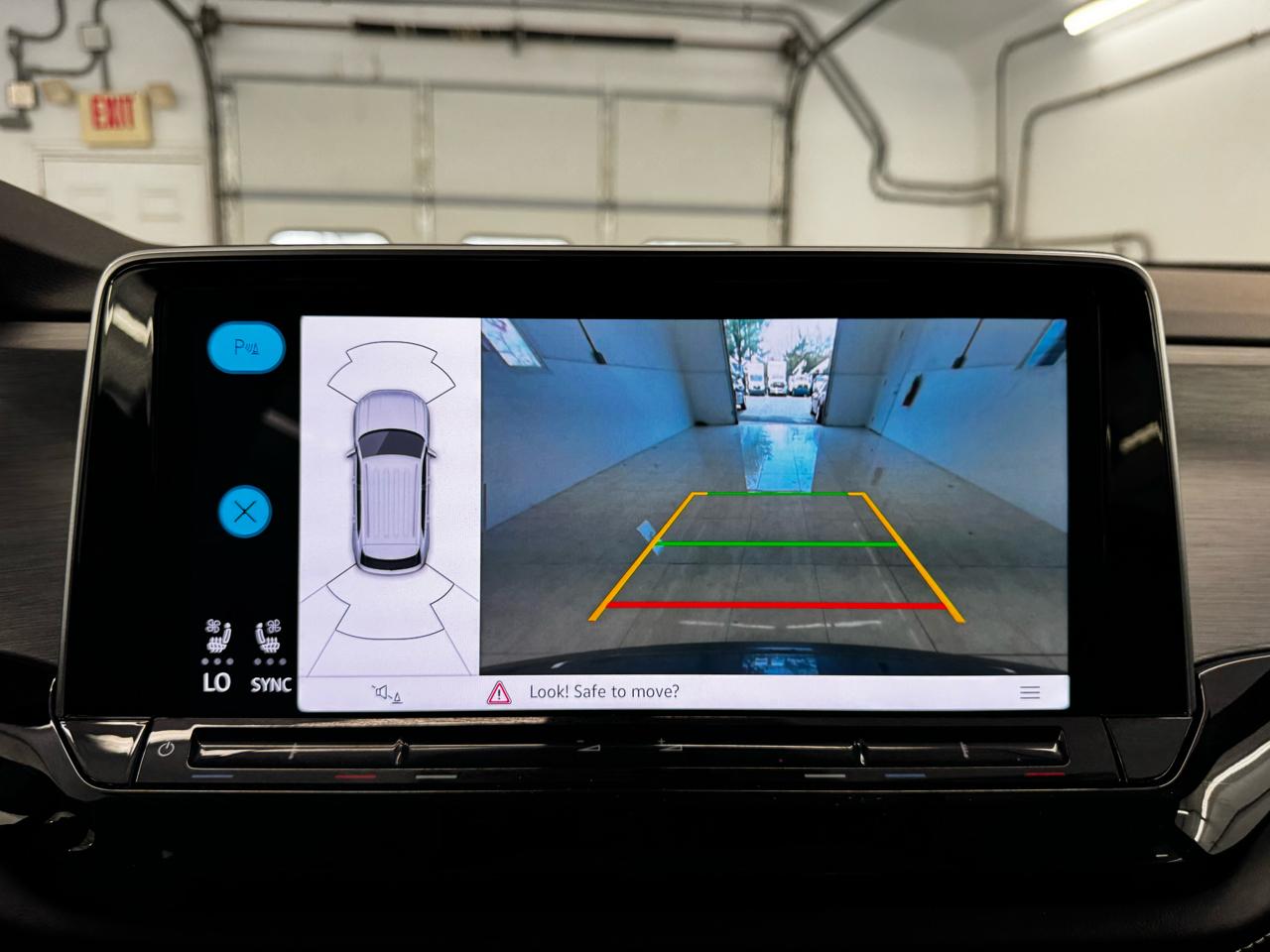 Volkswagen Atlas Cross Sport 2.0T SE w/Technology 4MOTION 2024