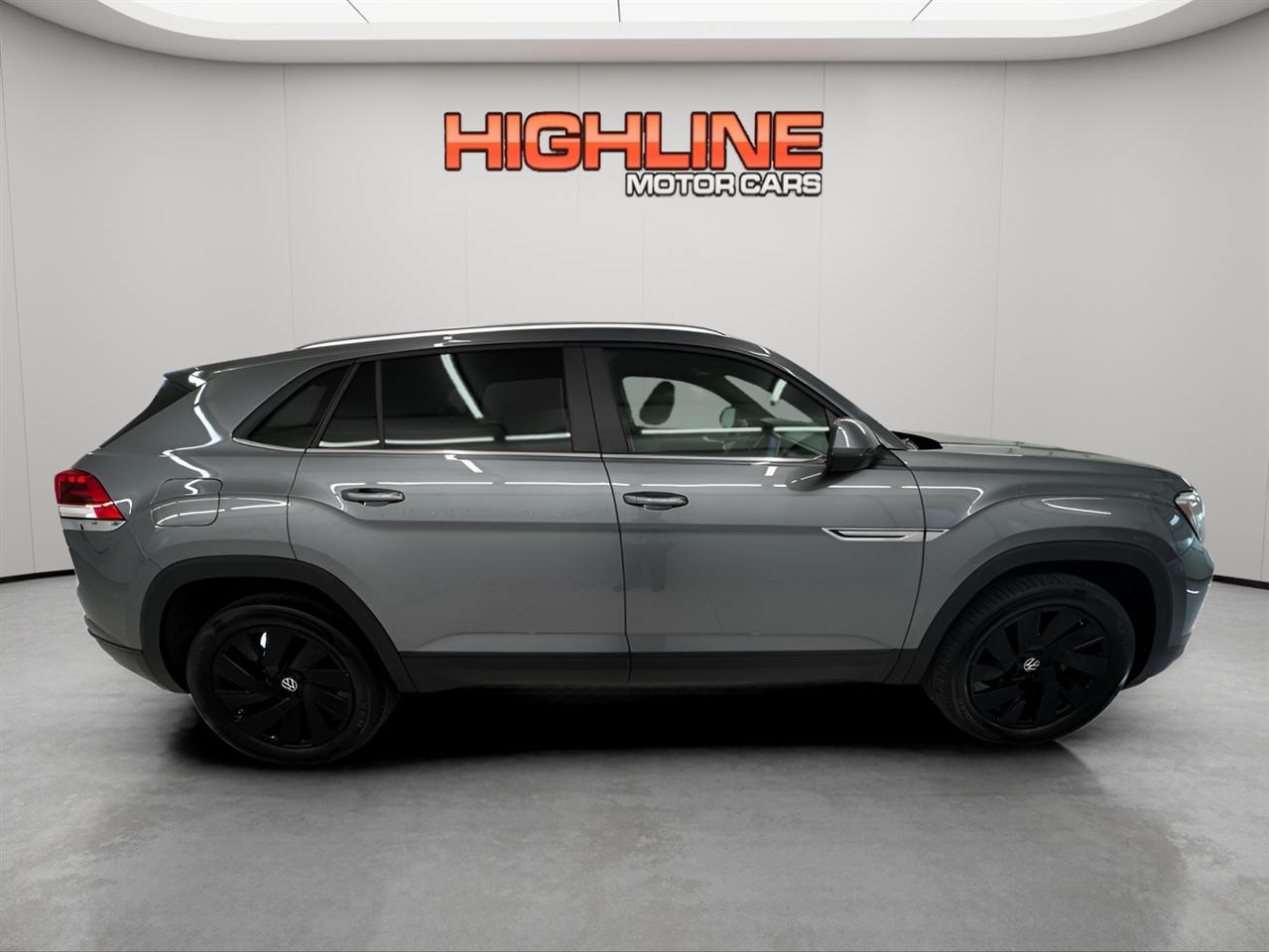 Volkswagen Atlas Cross Sport 2.0T SE w/Technology 4MOTION 2024