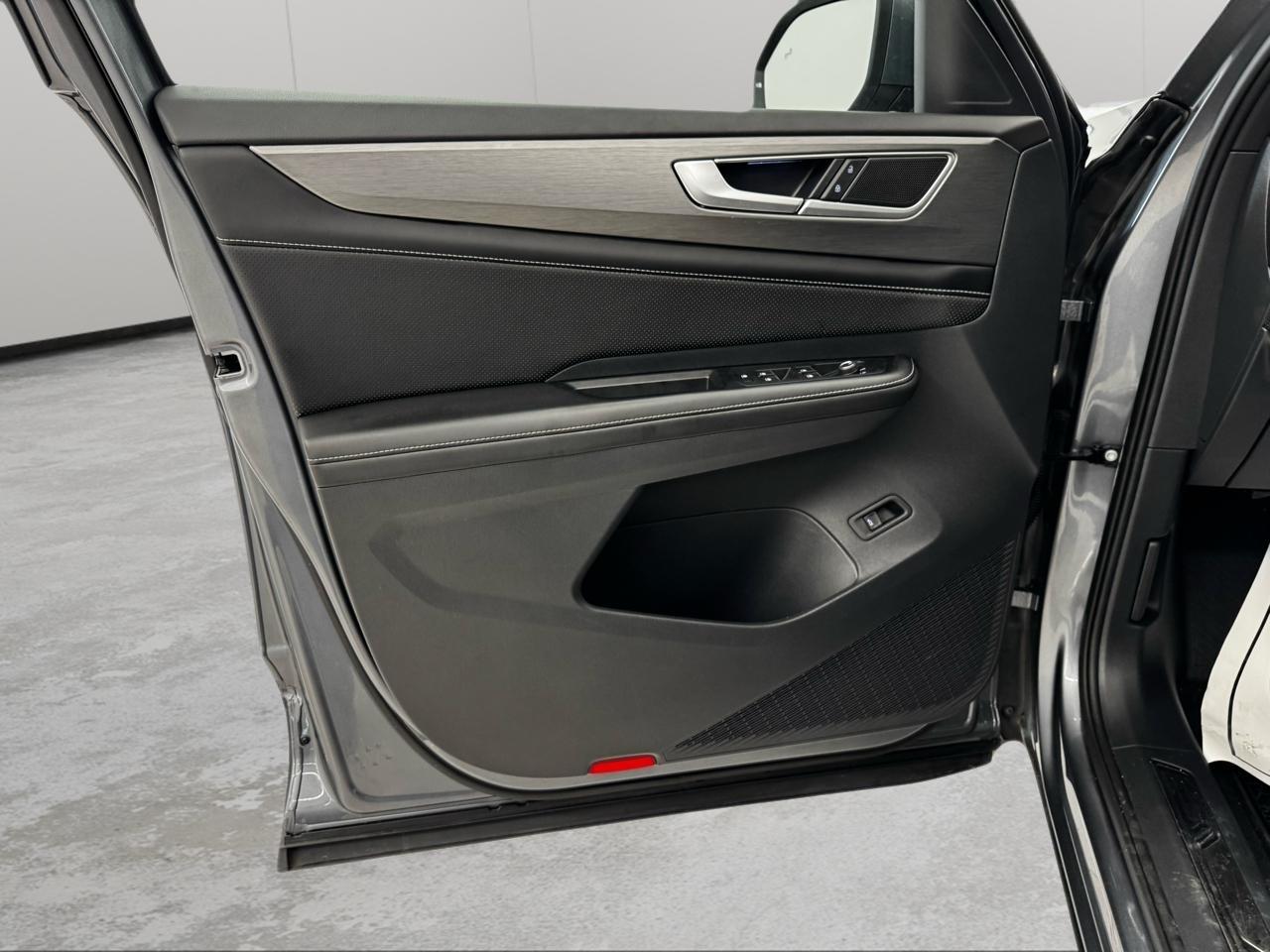 Volkswagen Atlas Cross Sport 2.0T SE w/Technology 4MOTION 2024