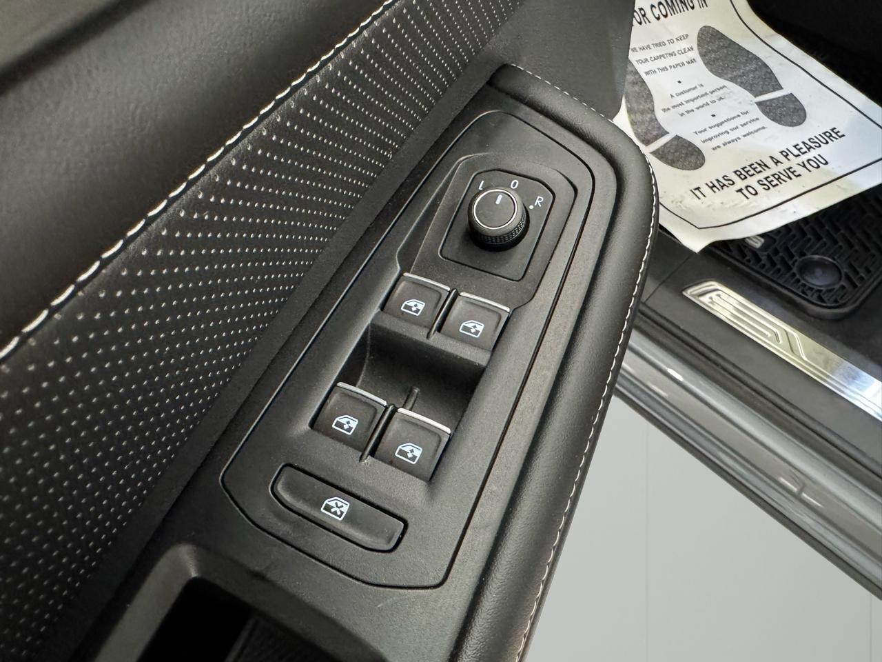 Volkswagen Atlas Cross Sport 2.0T SE w/Technology 4MOTION 2024