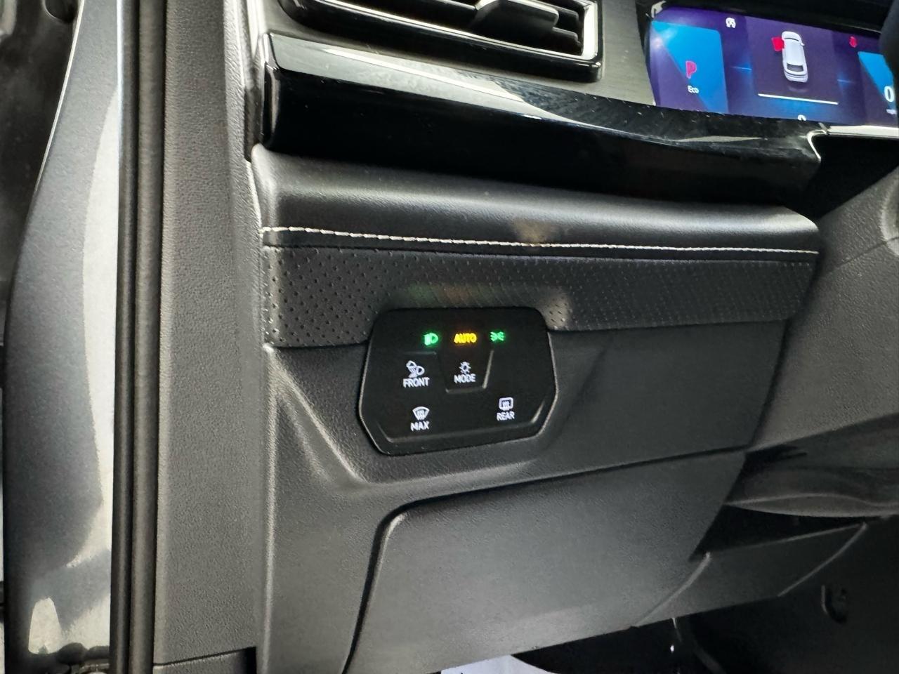 Volkswagen Atlas Cross Sport 2.0T SE w/Technology 4MOTION 2024