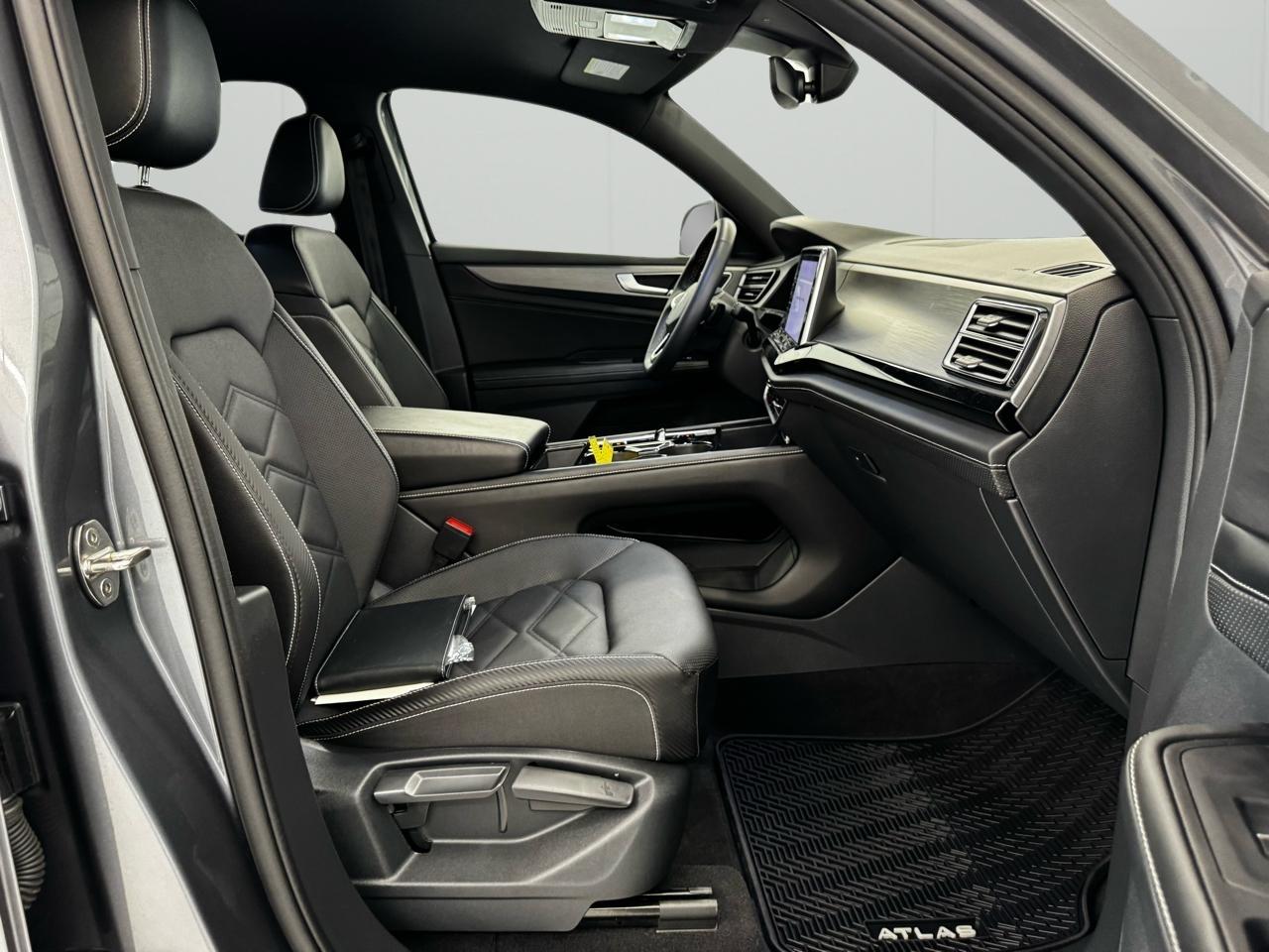 Volkswagen Atlas Cross Sport 2.0T SE w/Technology 4MOTION 2024