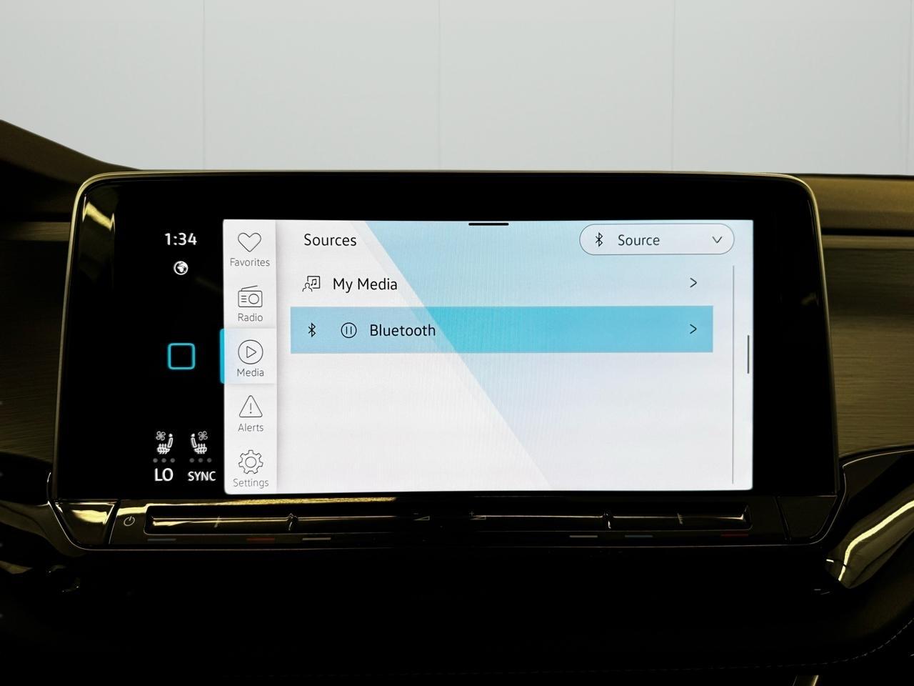 Volkswagen Atlas Cross Sport 2.0T SE w/Technology 4MOTION 2024