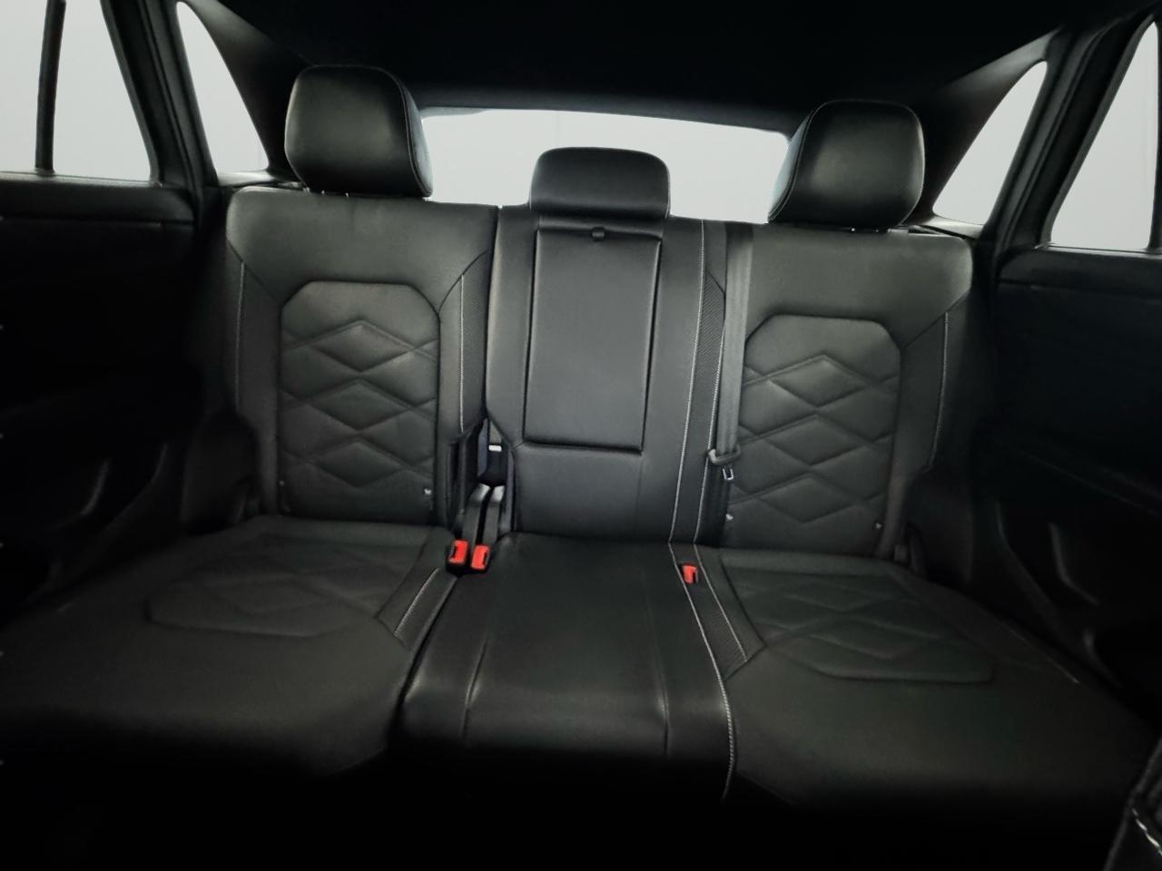 Volkswagen Atlas Cross Sport 2.0T SE w/Technology 4MOTION 2024