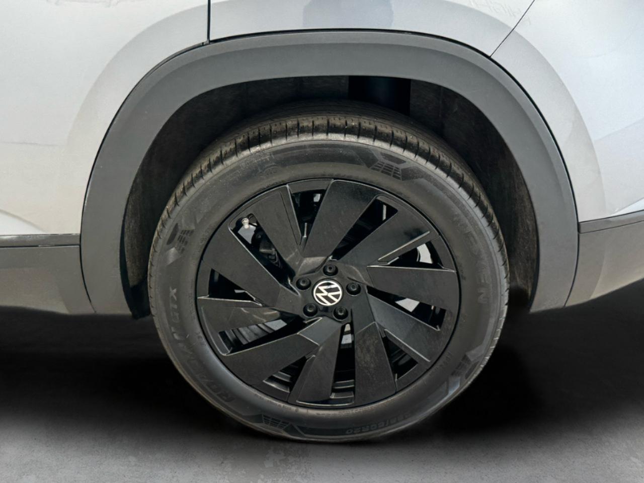 Volkswagen Atlas Cross Sport 2.0T SE w/Technology 4MOTION 2024