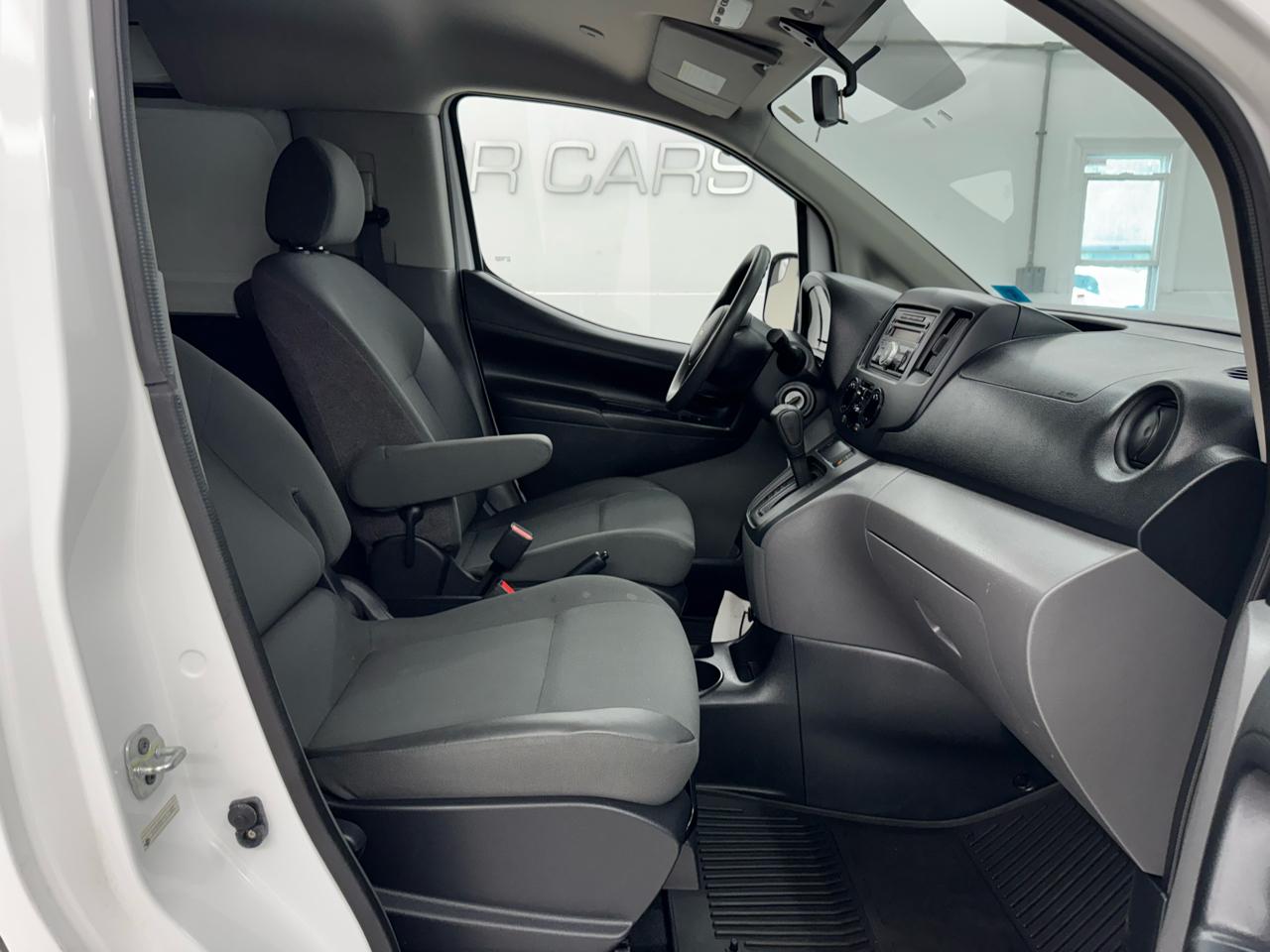 Chevrolet City Express Cargo Van FWD 115" LS 2015