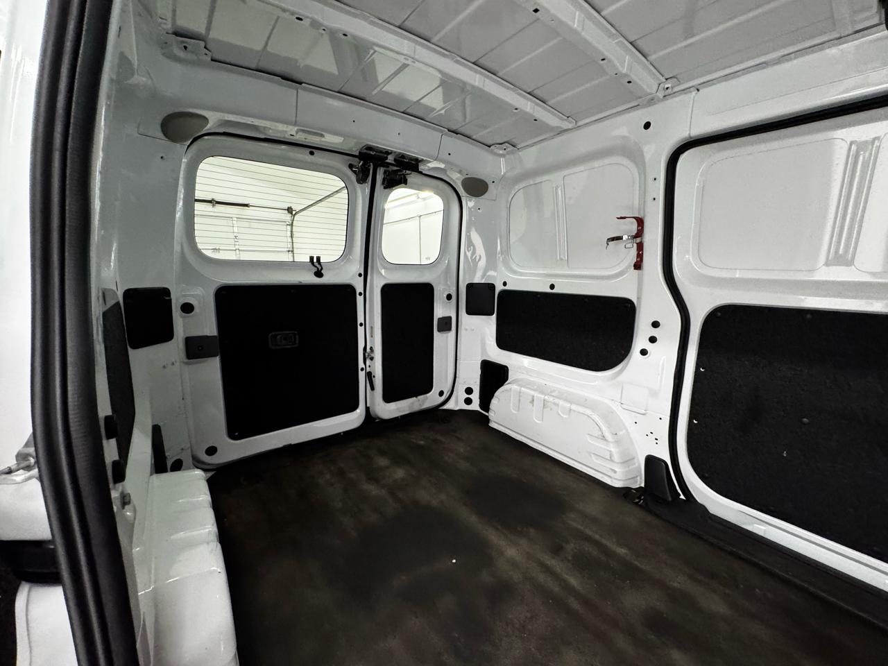 Chevrolet City Express Cargo Van FWD 115" LS 2015