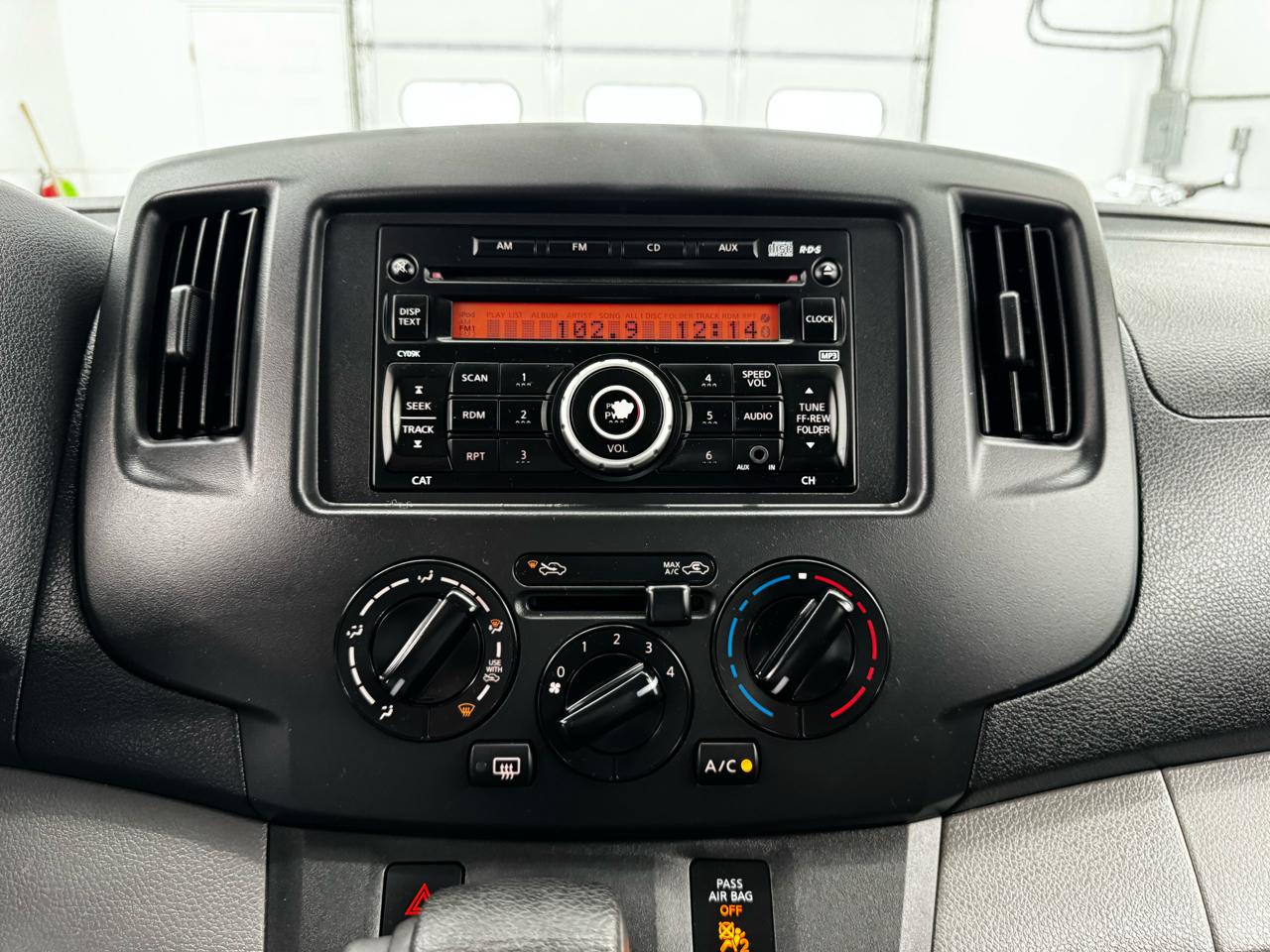 Chevrolet City Express Cargo Van FWD 115" LS 2015