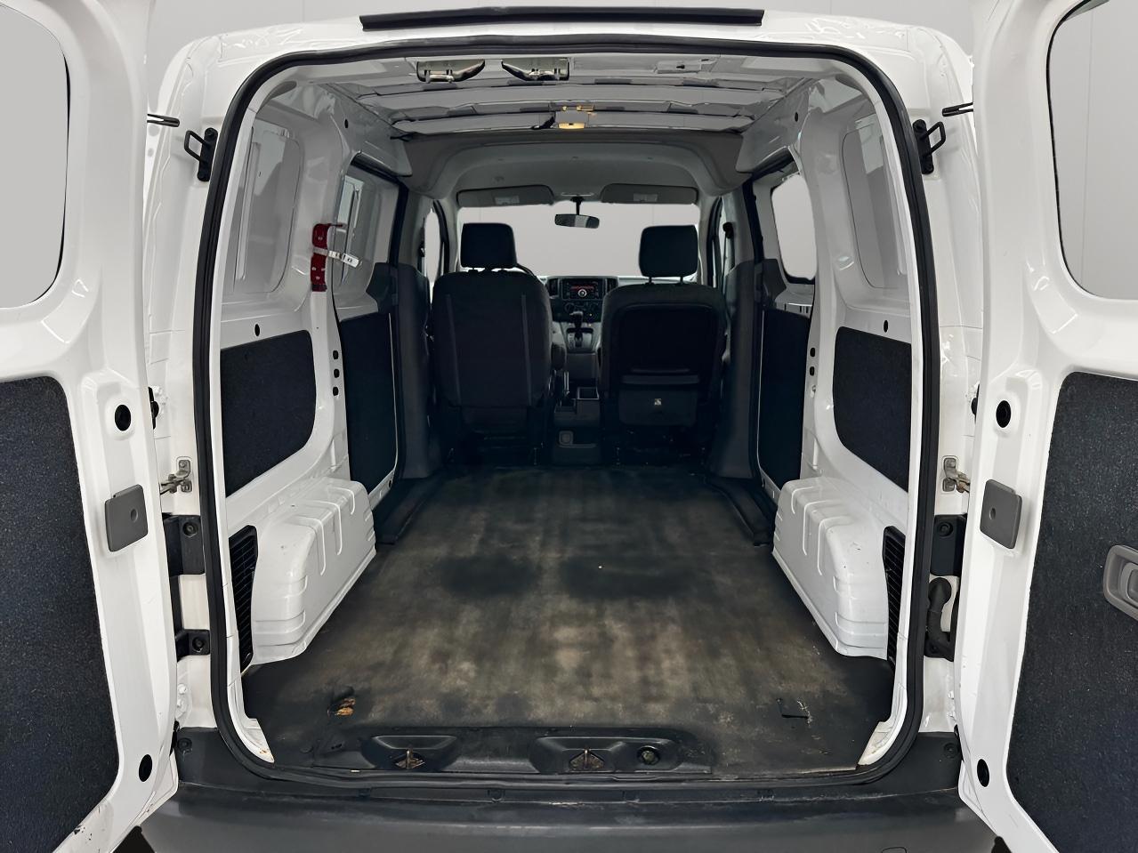 Chevrolet City Express Cargo Van FWD 115" LS 2015