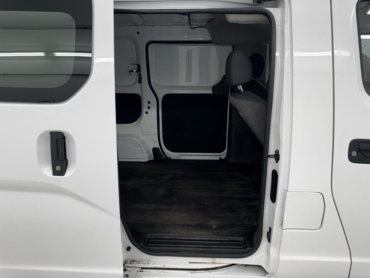 Chevrolet City Express Cargo Van FWD 115" LS 2015