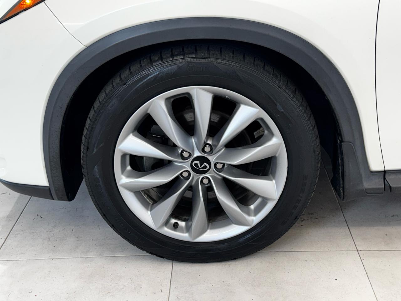 Infiniti QX50 LUXE AWD 2020