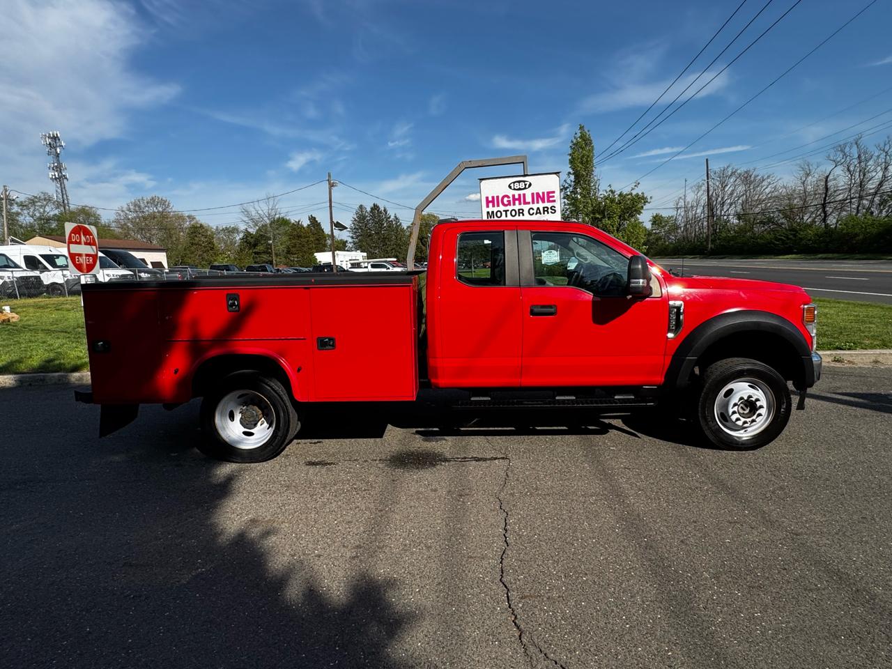 Ford Super Duty F-550 DRW Lariat 4WD SuperCab 168" WB 60" CA 2021