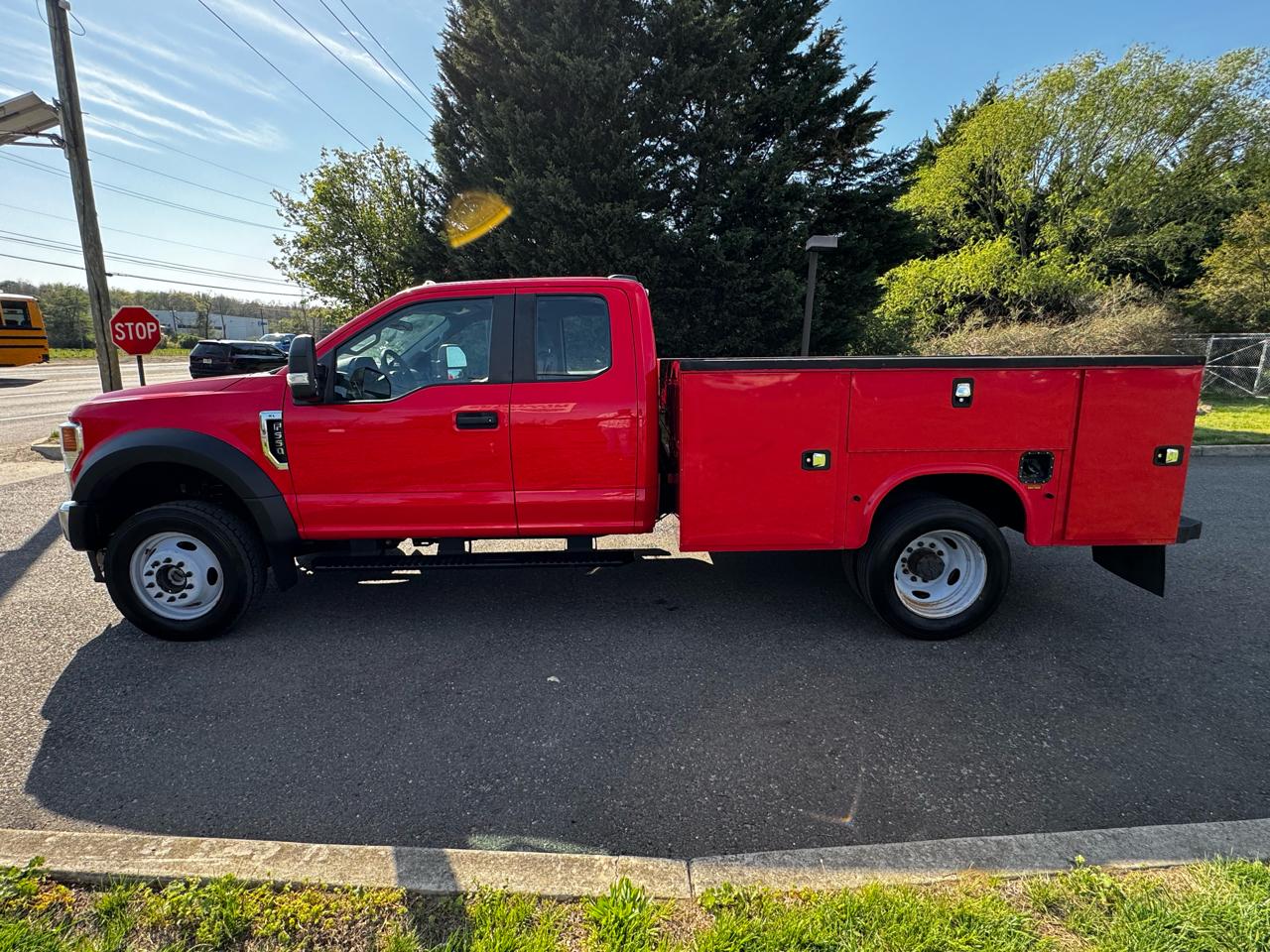 Ford Super Duty F-550 DRW Lariat 4WD SuperCab 168" WB 60" CA 2021