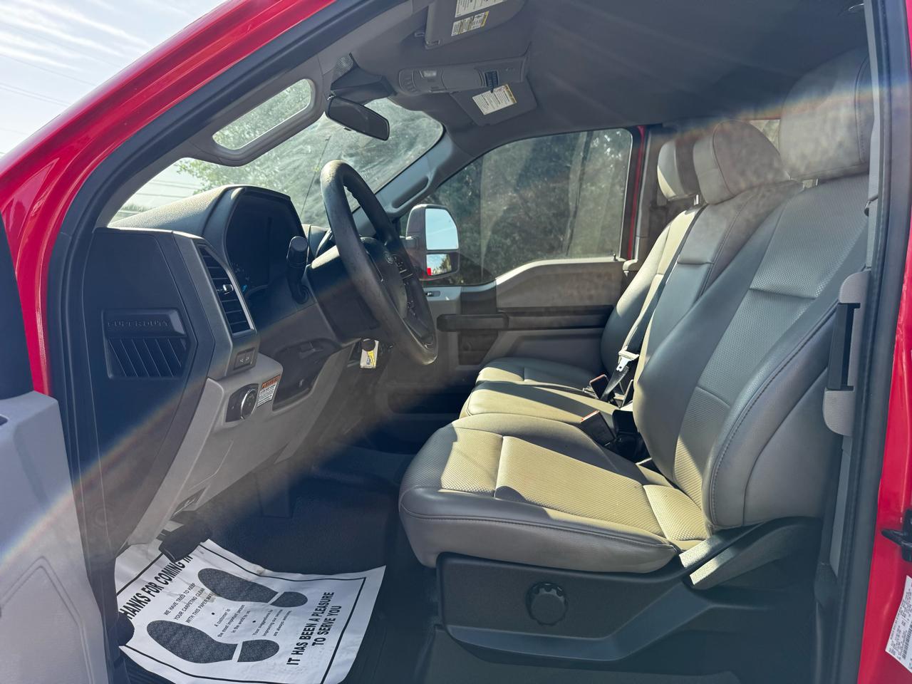 Ford Super Duty F-550 DRW Lariat 4WD SuperCab 168" WB 60" CA 2021