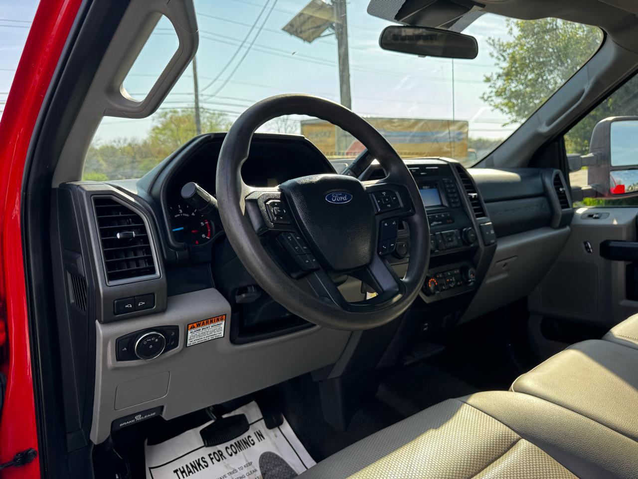 Ford Super Duty F-550 DRW Lariat 4WD SuperCab 168" WB 60" CA 2021