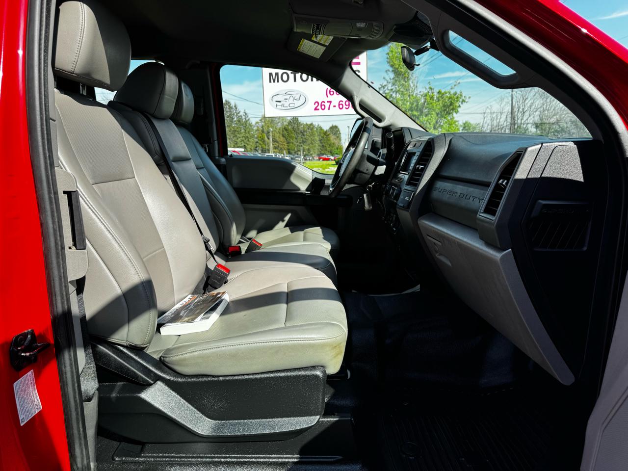 Ford Super Duty F-550 DRW Lariat 4WD SuperCab 168" WB 60" CA 2021