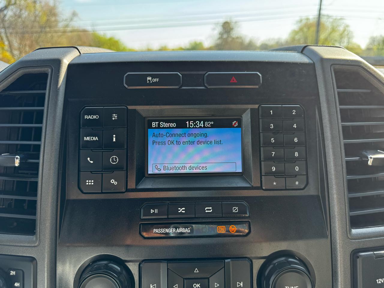 Ford Super Duty F-550 DRW Lariat 4WD SuperCab 168" WB 60" CA 2021