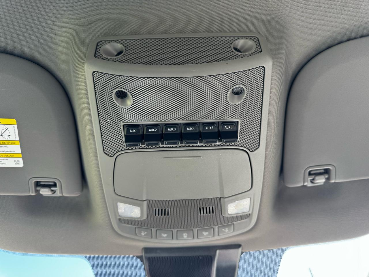 Ford Super Duty F-550 DRW Lariat 4WD SuperCab 168" WB 60" CA 2021