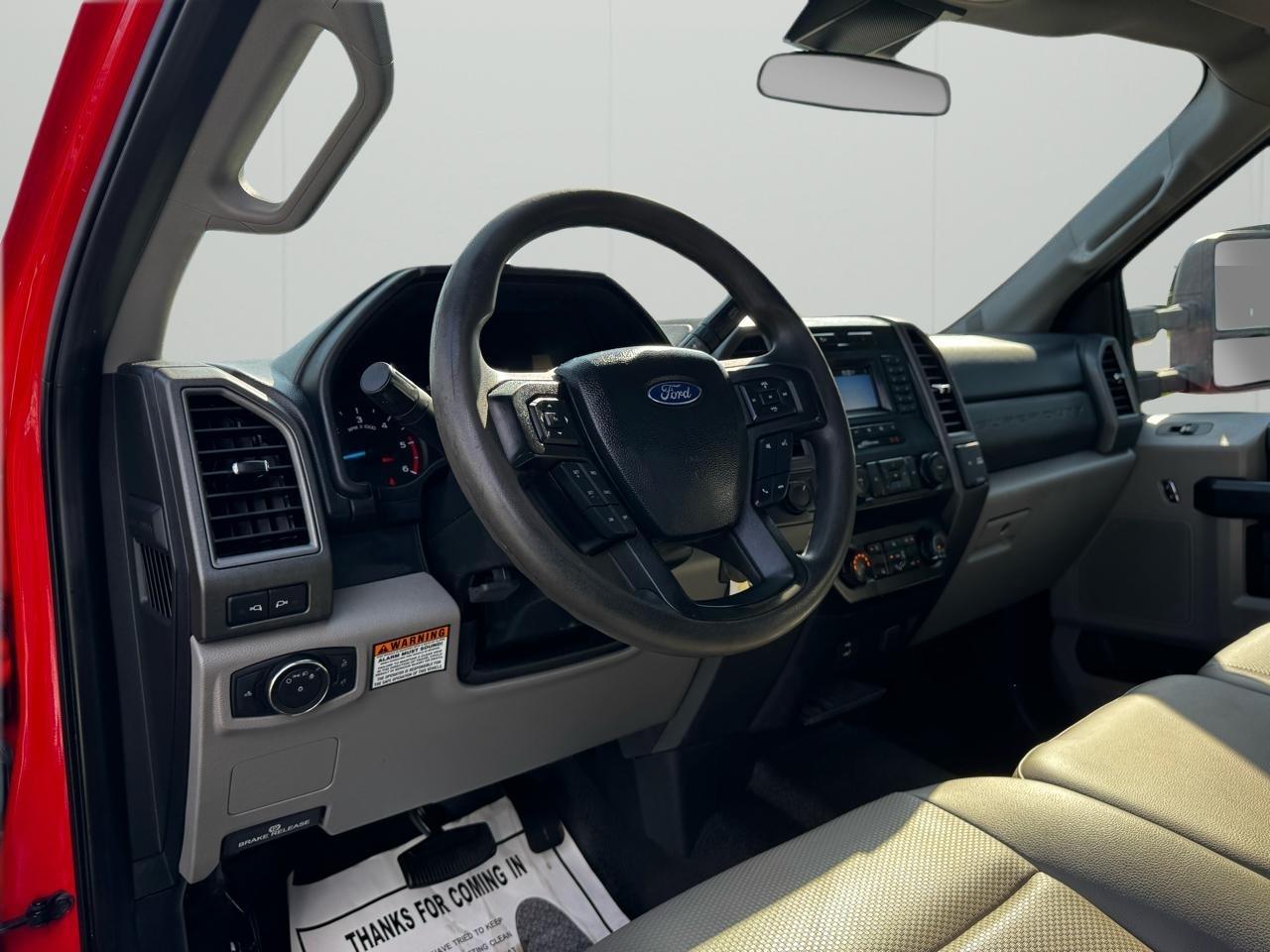 Ford Super Duty F-550 DRW Lariat 4WD SuperCab 168" WB 60" CA 2021