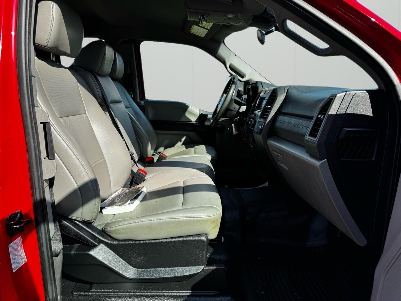 Ford Super Duty F-550 DRW Lariat 4WD SuperCab 168" WB 60" CA 2021