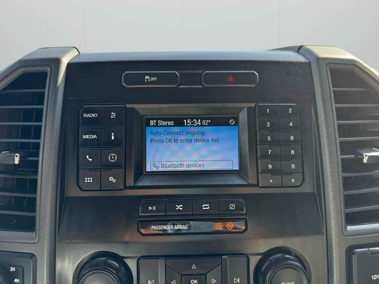 Ford Super Duty F-550 DRW Lariat 4WD SuperCab 168" WB 60" CA 2021