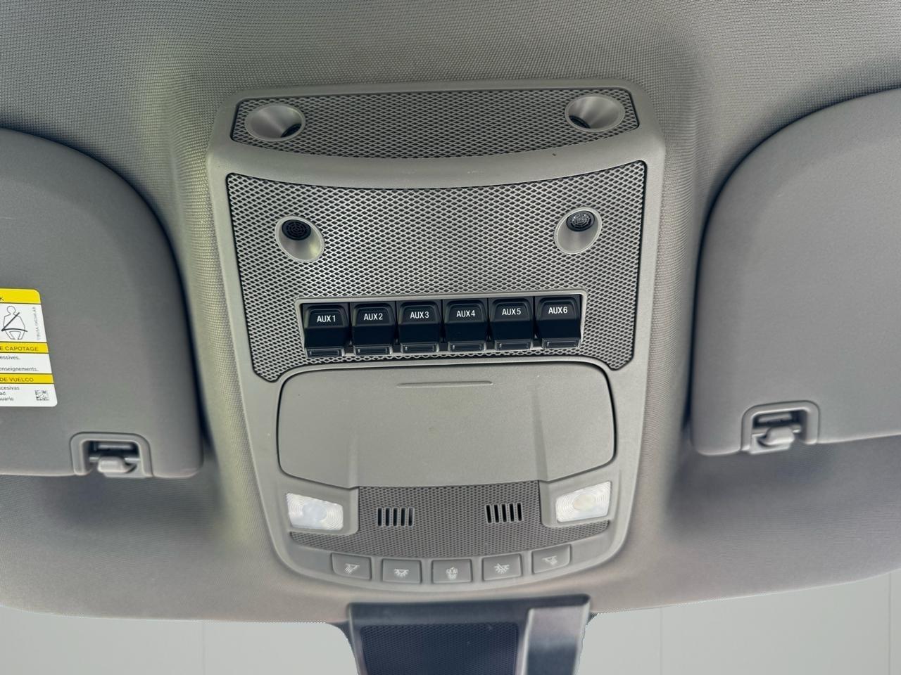 Ford Super Duty F-550 DRW Lariat 4WD SuperCab 168" WB 60" CA 2021