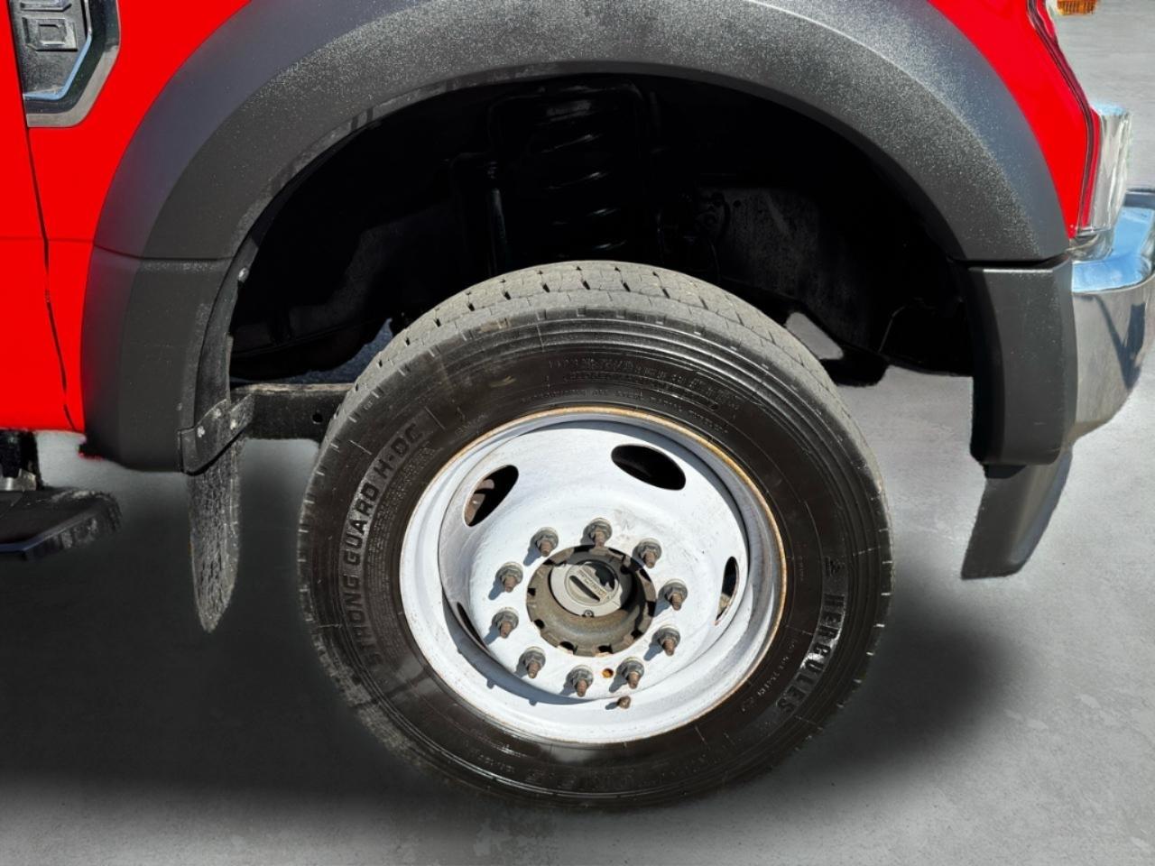 Ford Super Duty F-550 DRW Lariat 4WD SuperCab 168" WB 60" CA 2021