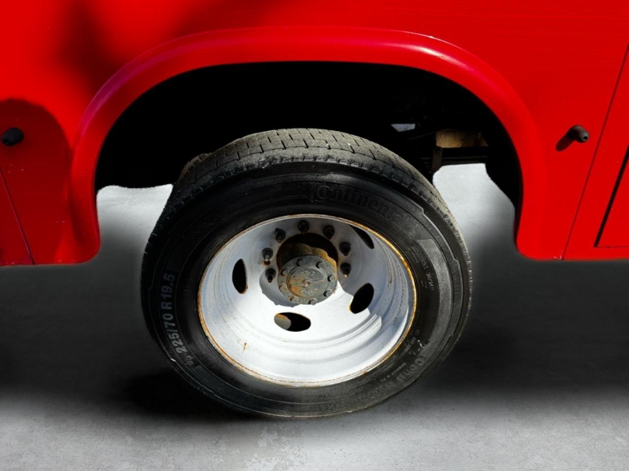 Ford Super Duty F-550 DRW Lariat 4WD SuperCab 168" WB 60" CA 2021