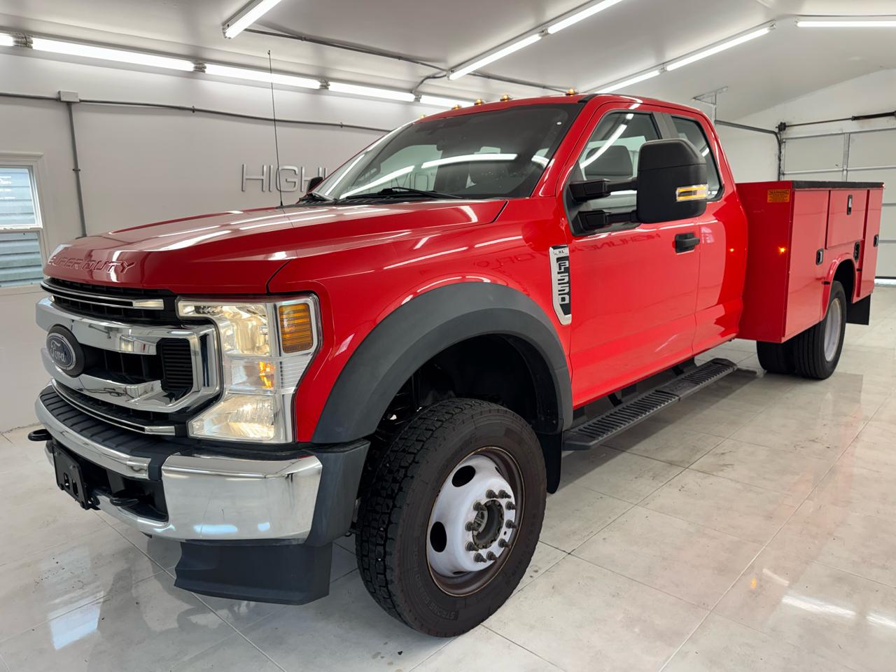 Ford Super Duty F-550 DRW Lariat 4WD SuperCab 168" WB 60" CA 2021