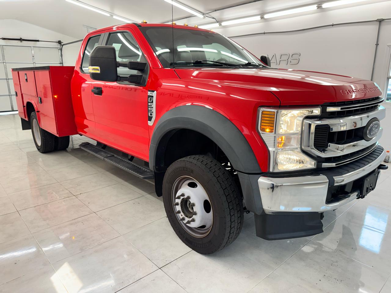 Ford Super Duty F-550 DRW Lariat 4WD SuperCab 168" WB 60" CA 2021