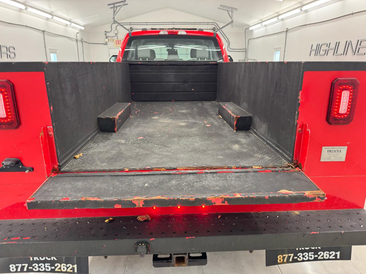 Ford Super Duty F-550 DRW Lariat 4WD SuperCab 168" WB 60" CA 2021